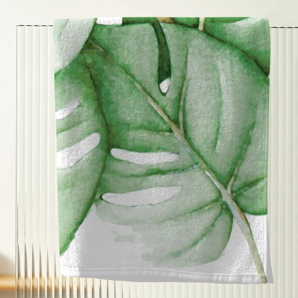 Bath Towels With Patterned Green Palm Leaves