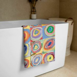 Printed bath towel with colorful abstract geometric circles